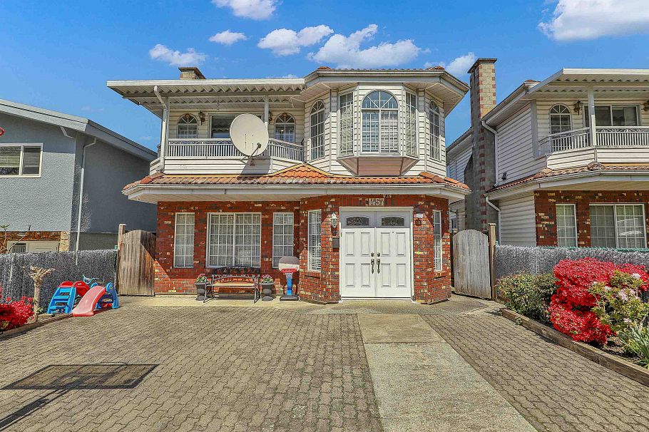 1457 E 18th Avenue Vancouver, BC - 1