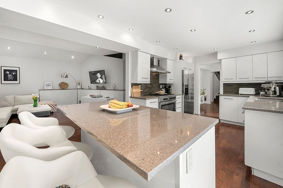 2086 Rivergrove Place North Vancouver, BC - 11