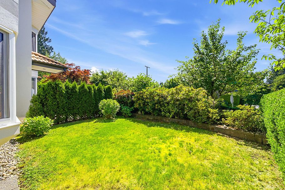 305 E 17th Street North Vancouver, BC - 5