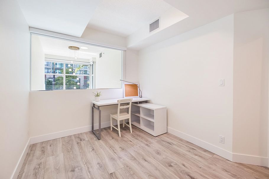 TH8 168 E Esplanade Avenue North Vancouver, BC - 21