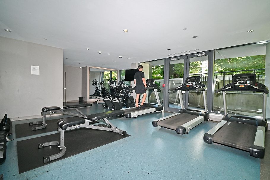 907 3487 Binning Road Vancouver, BC - 2