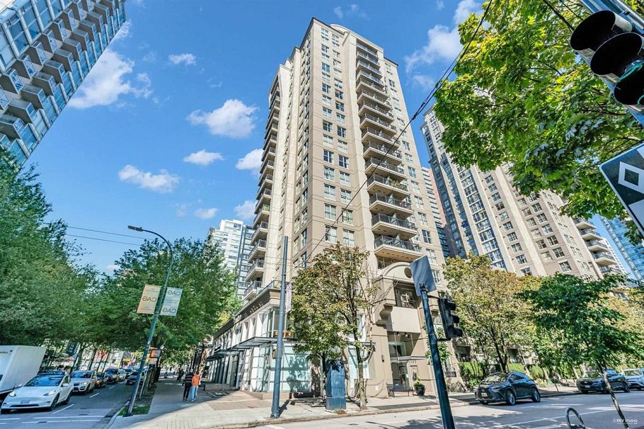 603 989 Richards Street Vancouver, BC - 1
