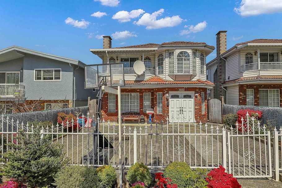 1457 E 18th Avenue Vancouver, BC - 2