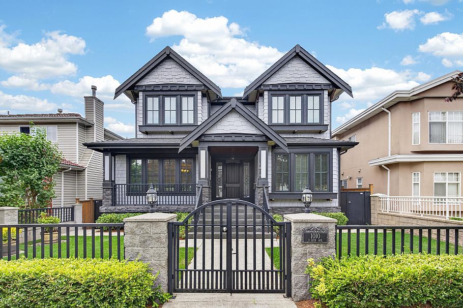 1010 E 55th Avenue Vancouver, BC - 2