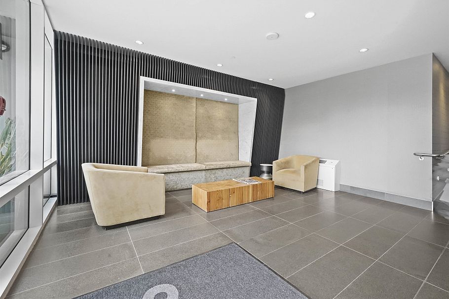 1915 1618 Quebec Street Vancouver, BC - 2