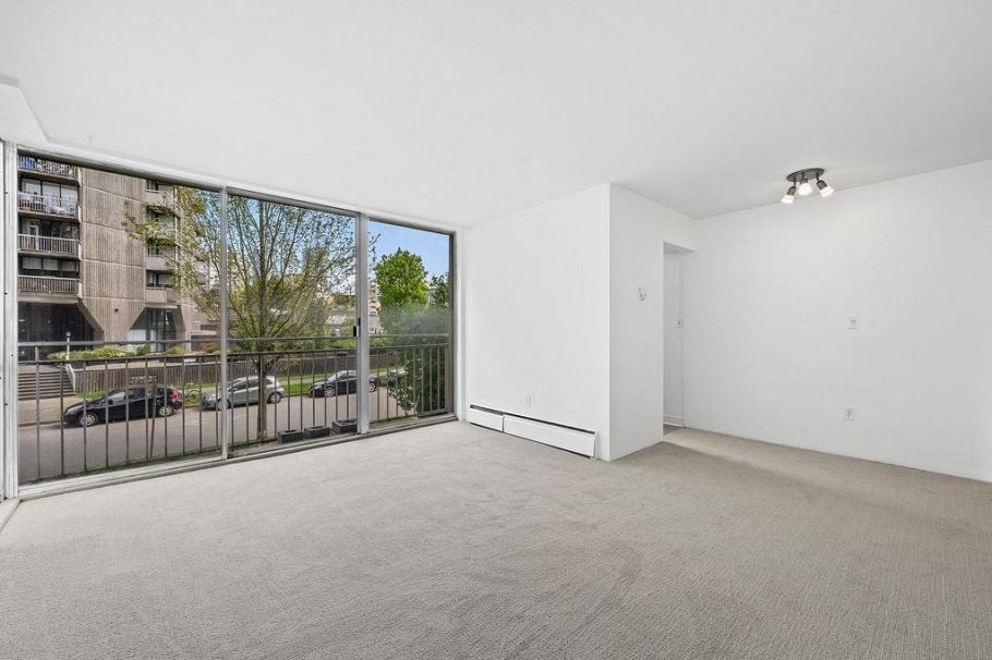 203 1250 Burnaby Street Vancouver, BC - 5