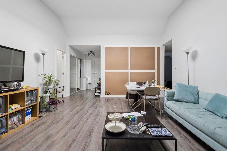 311 444 W 49th Avenue Vancouver, BC - 3