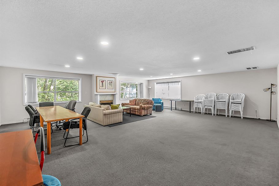207 1500 Ostler Court North Vancouver, BC - 34