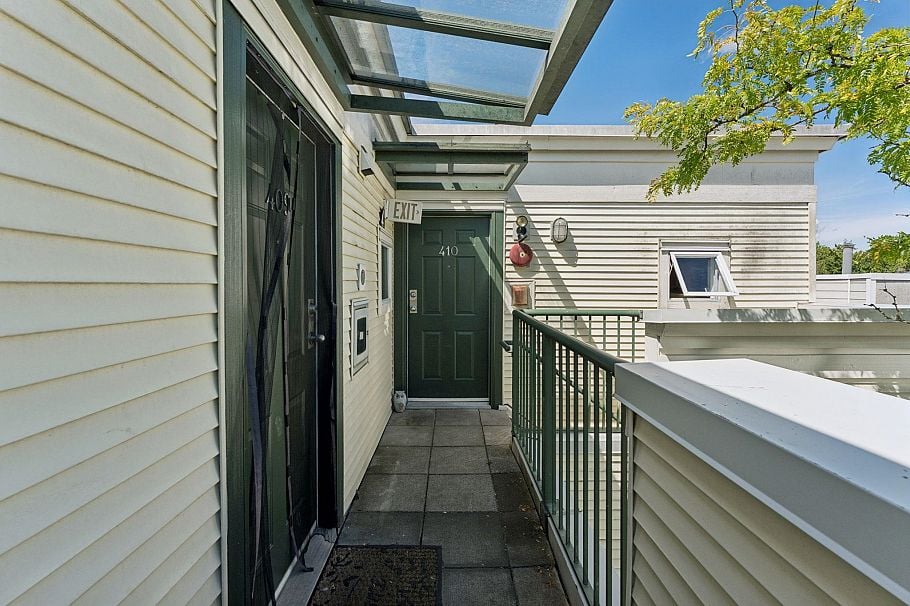 410 3727 W 10th Avenue Vancouver, BC - 4