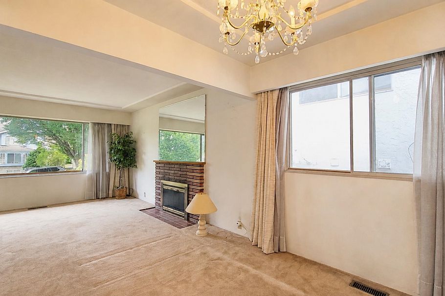 2748 E 6th Avenue Vancouver, BC - 10
