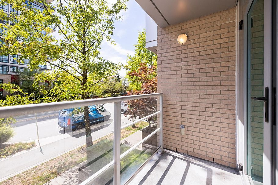 TH8 168 E Esplanade Avenue North Vancouver, BC - 19