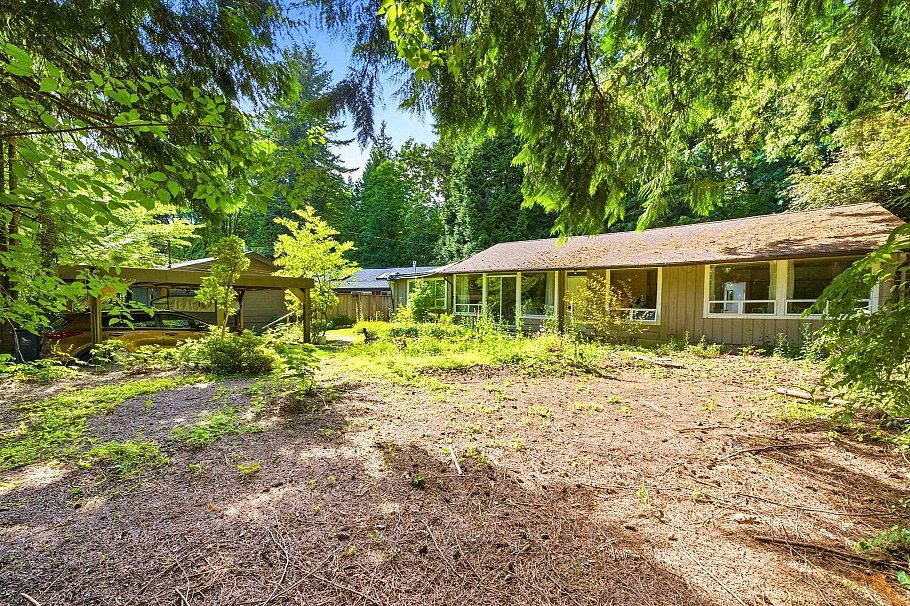 1463 Avonlynn Crescent North Vancouver, BC - 2