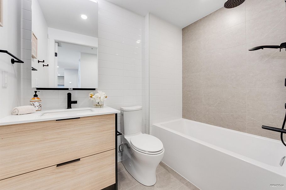 302 6485 Manitoba Street Vancouver, BC - 22