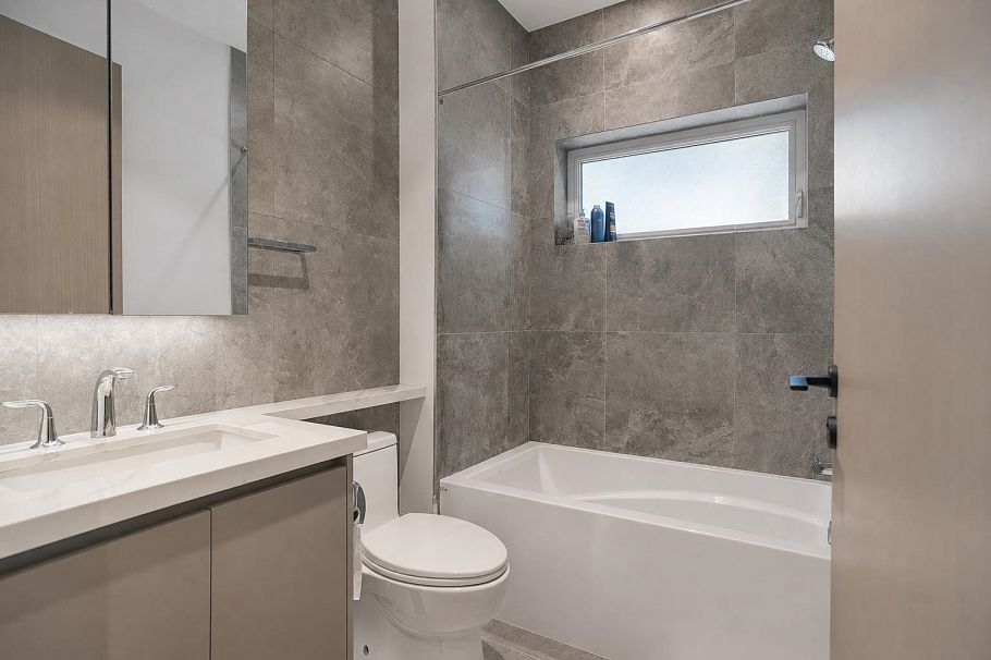 3586 W 42nd Avenue Vancouver, BC - 15