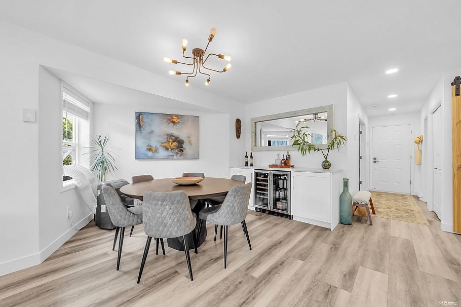 604 1500 Ostler Court North Vancouver, BC - 10