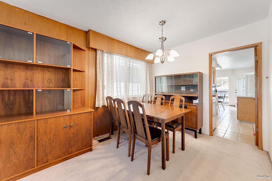 25 E 47th Avenue Vancouver, BC - 10