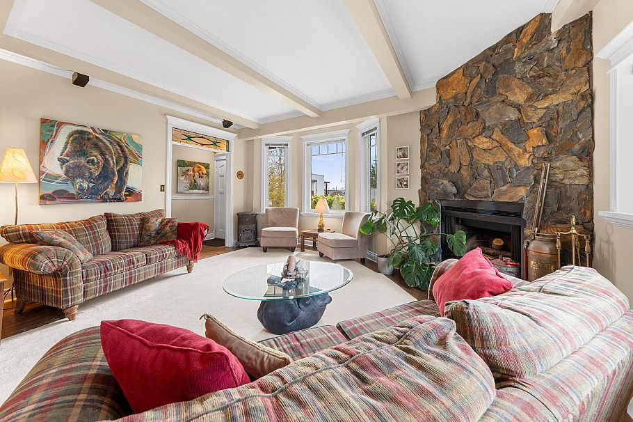 628 E 5th Street North Vancouver, BC - 10