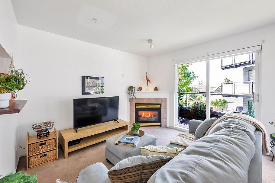 206 245 St. Davids Avenue North Vancouver, BC - 4