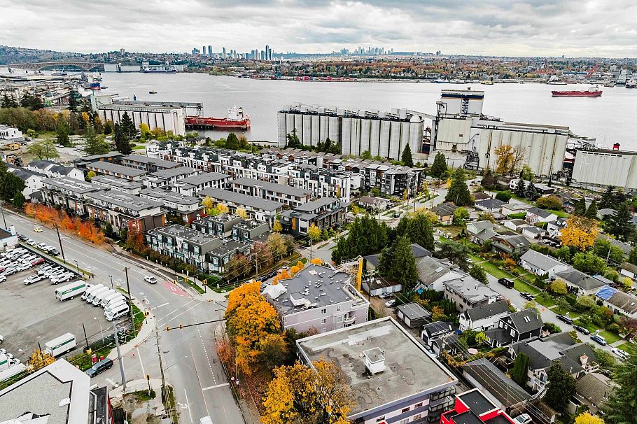 206 245 St. Davids Avenue North Vancouver, BC - 26