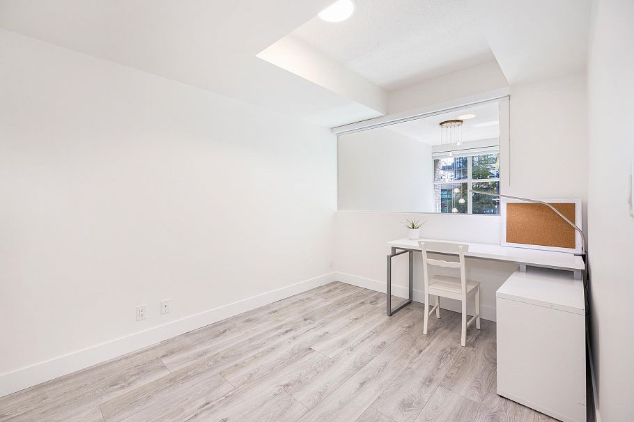 TH8 168 E Esplanade Avenue North Vancouver, BC - 22
