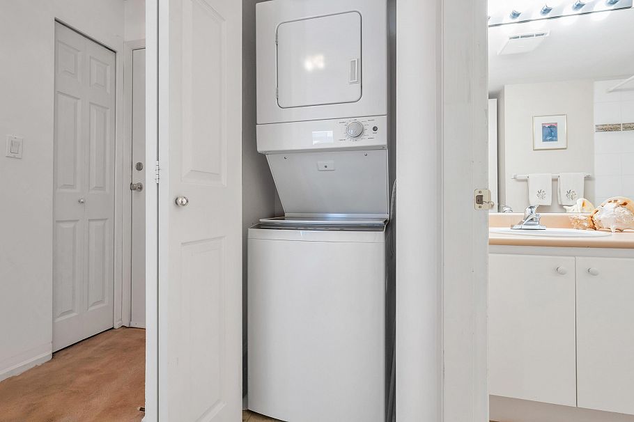 206 245 St. Davids Avenue North Vancouver, BC - 18
