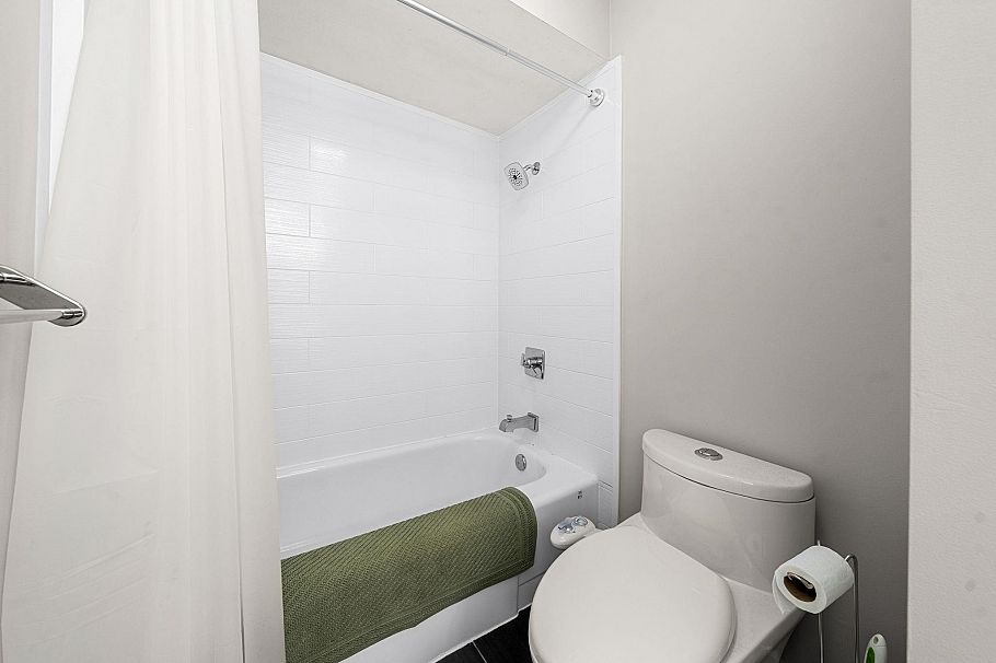 2086 Rivergrove Place North Vancouver, BC - 33