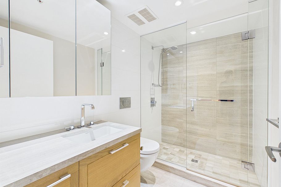 1573 W 57 Avenue Vancouver, BC - 30