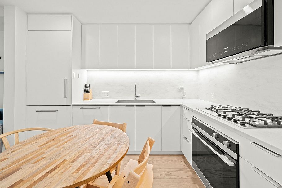 107 650 E 2nd Street North Vancouver, BC - 12