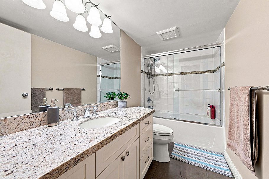 1059 Old Lillooet Road North Vancouver, BC - 21