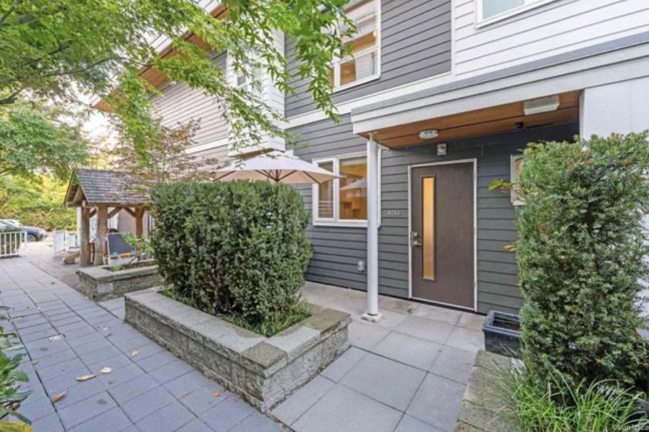 4066 Yukon Street Vancouver, BC - 1