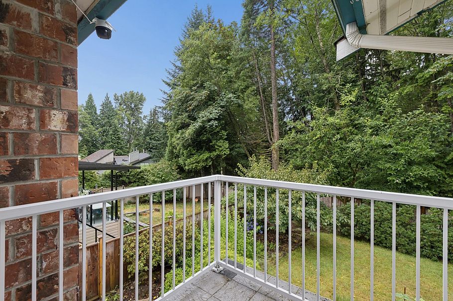 5609 White Pine Lane North Vancouver, BC - 20