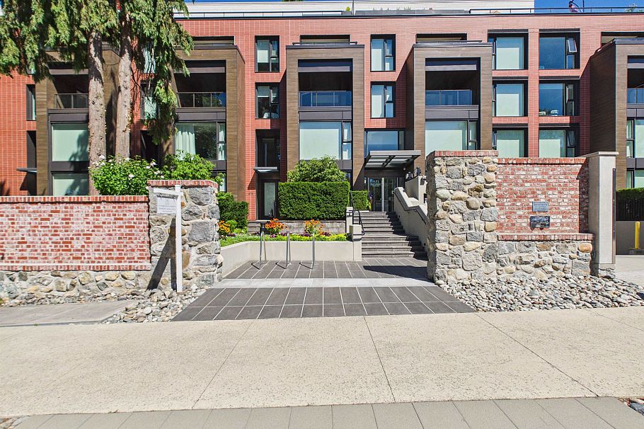 1573 W 57 Avenue Vancouver, BC - 35
