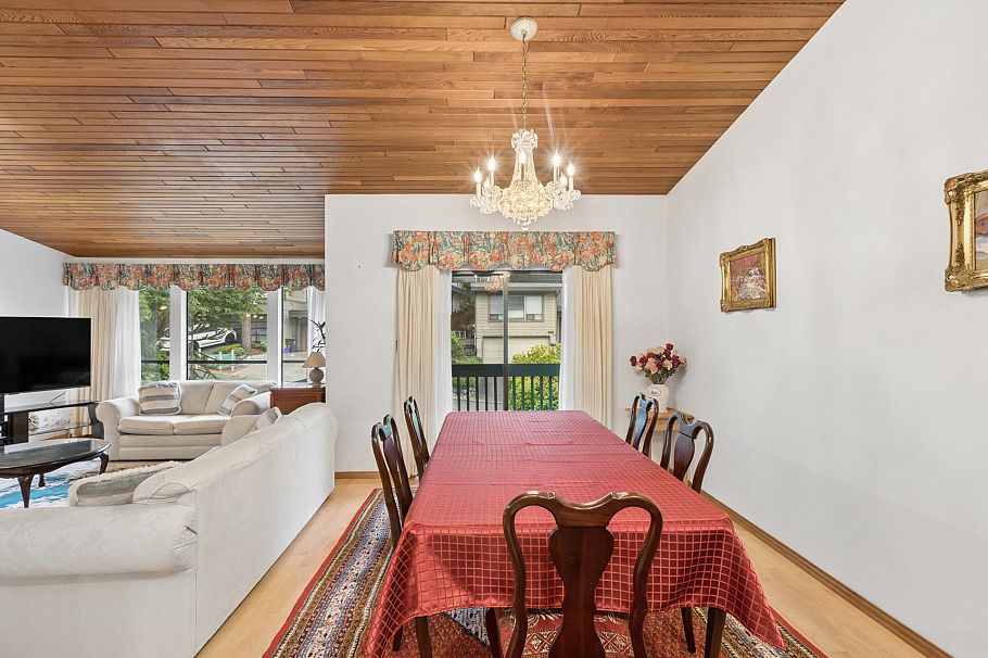 5609 White Pine Lane North Vancouver, BC - 8