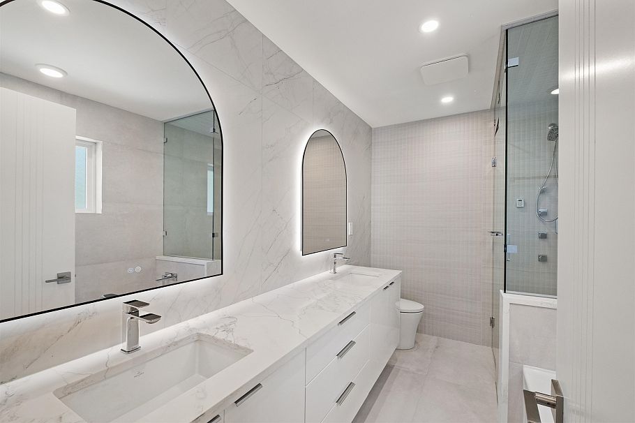 812 Montroyal Boulevard North Vancouver, BC - 14