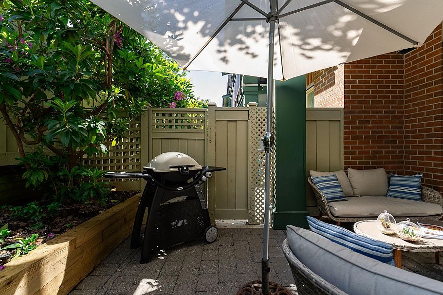 6230 Logan Lane Vancouver, BC - 24