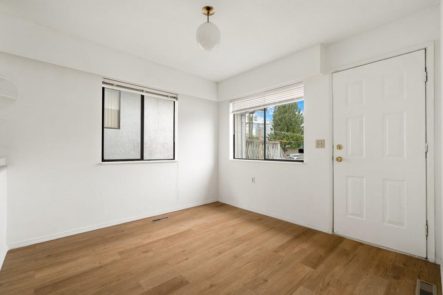 2539 E 34th Avenue Vancouver, BC - 26