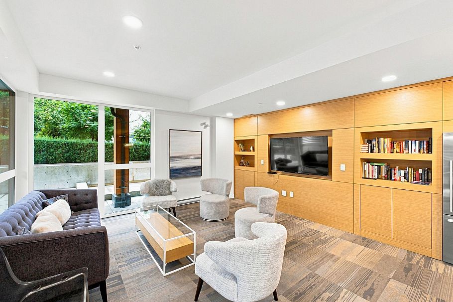 401 1327 Draycott Road North Vancouver, BC - 23
