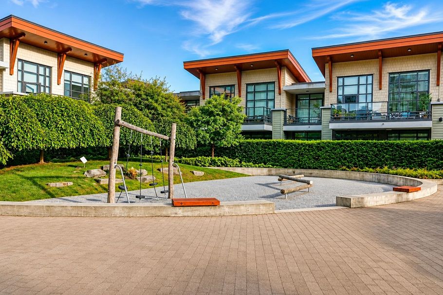 902 1210 E 27th Street North Vancouver, BC - 31