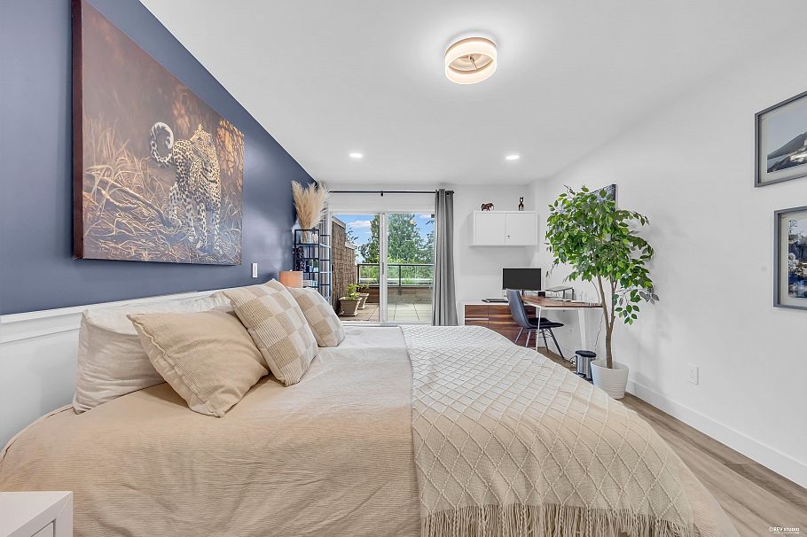 604 1500 Ostler Court North Vancouver, BC - 21