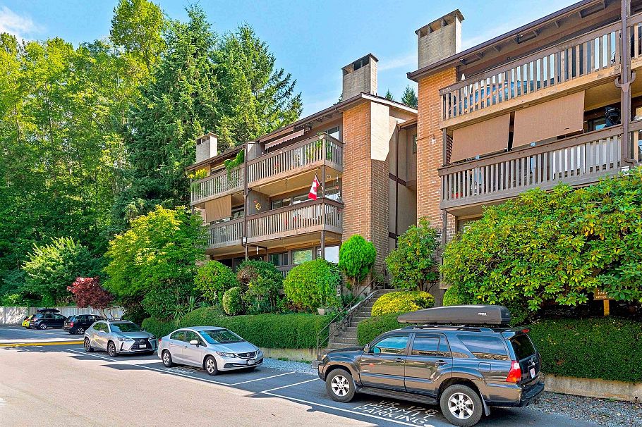 1059 Old Lillooet Road North Vancouver, BC - 2