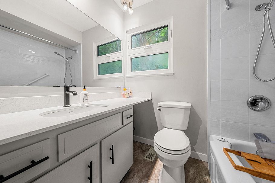 2086 Rivergrove Place North Vancouver, BC - 26