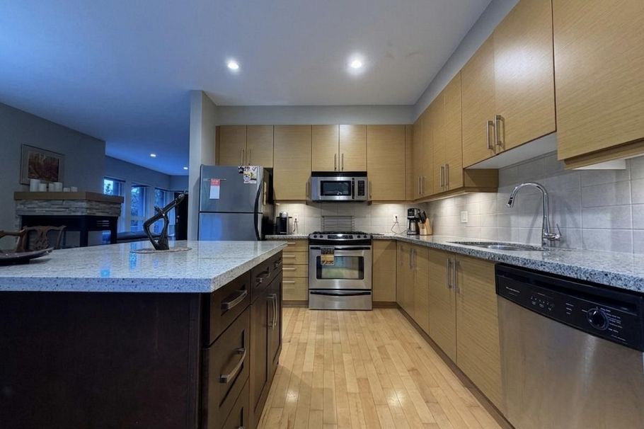 2982 Chesterfield Avenue North Vancouver, BC - 8