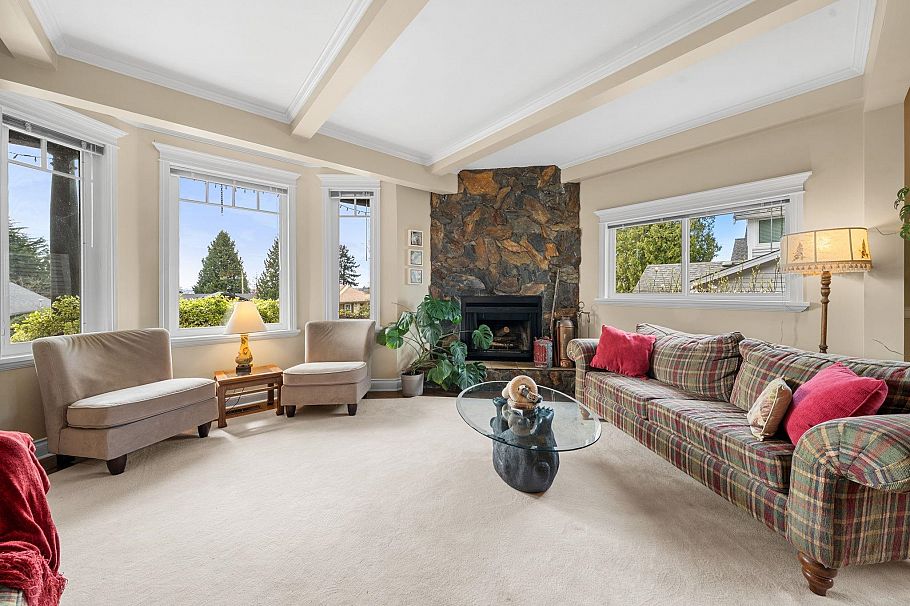 628 E 5th Street North Vancouver, BC - 8