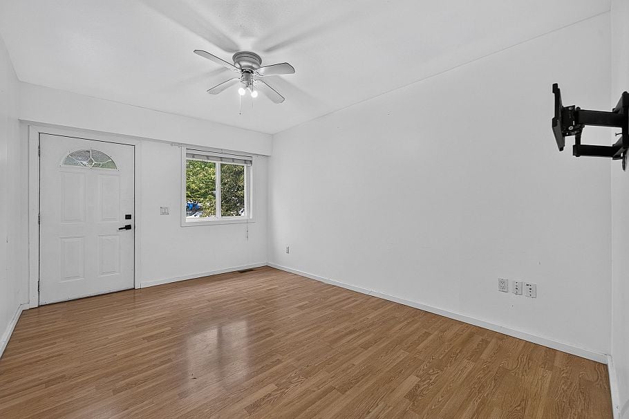 2316 Nanaimo Street Vancouver, BC - 3