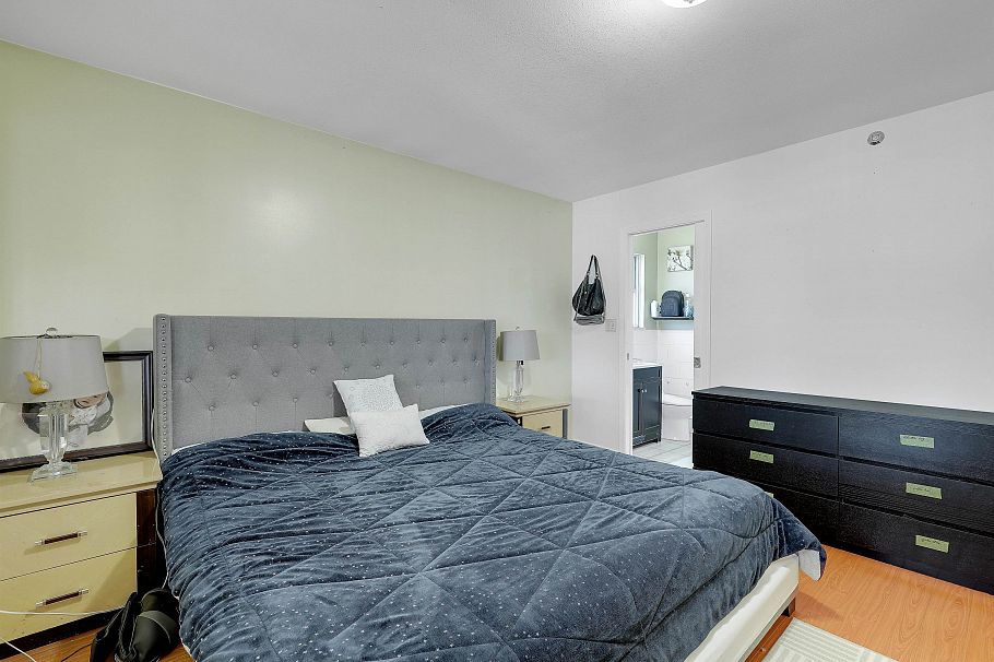 1457 E 18th Avenue Vancouver, BC - 16