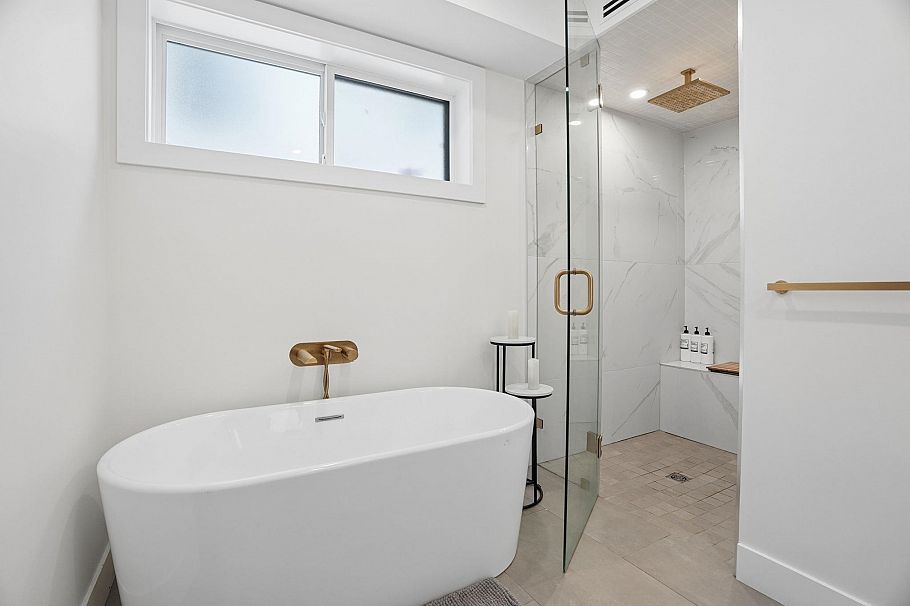 72 E 57th Avenue Vancouver, BC - 20