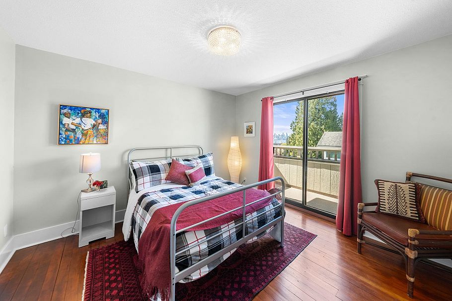 628 E 5th Street North Vancouver, BC - 28
