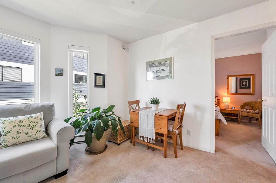 206 245 St. Davids Avenue North Vancouver, BC - 5