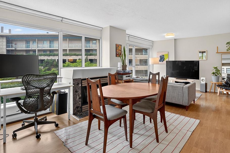 602 183 Keefer Place Vancouver, BC - 1