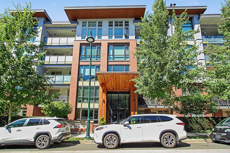 122 2651 Library Lane North Vancouver, BC - 26